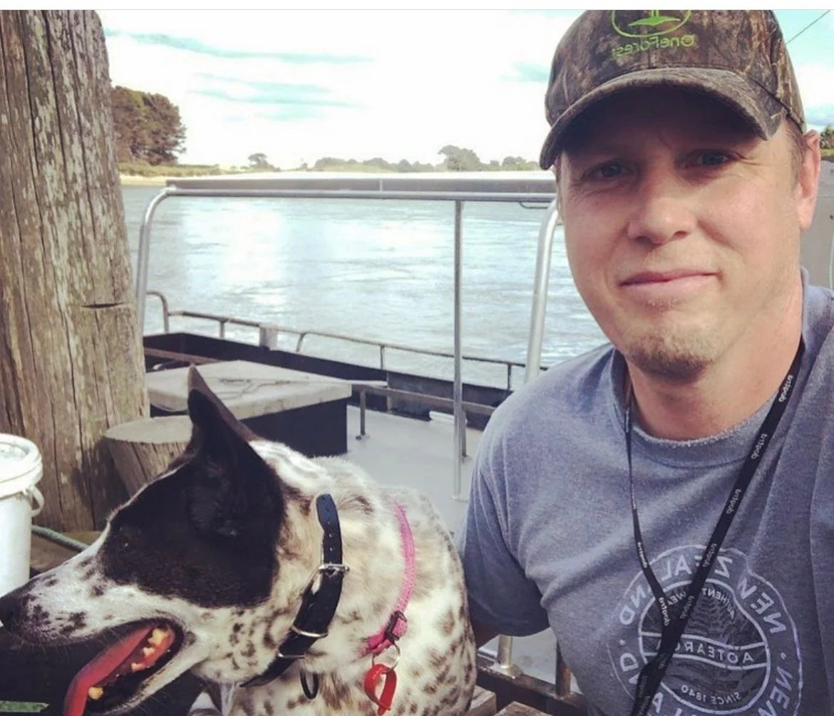 Australian couple hires private jet to fly in beloved Bali street dog